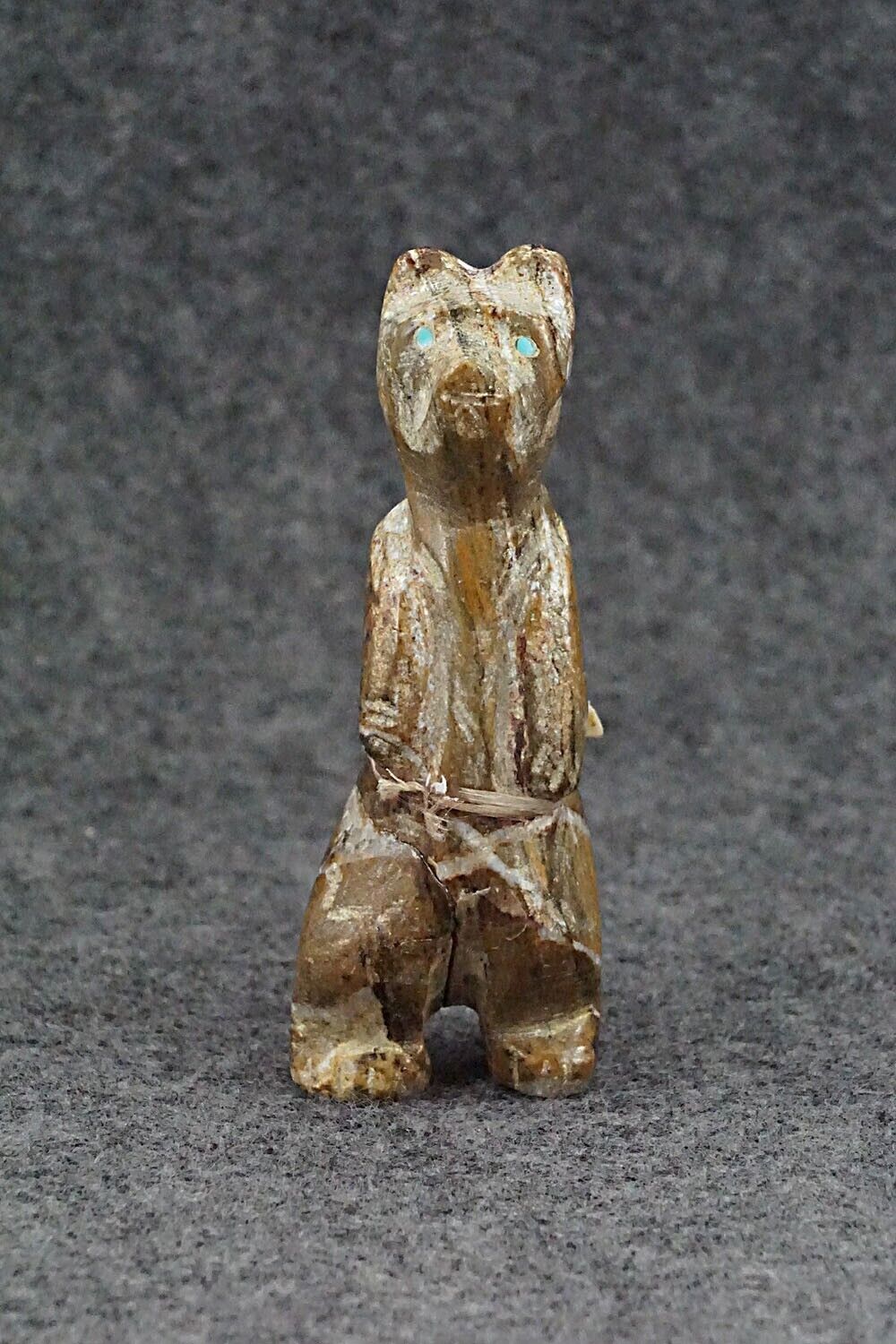 Bear Zuni Fetish Carving - Ariane Quam
