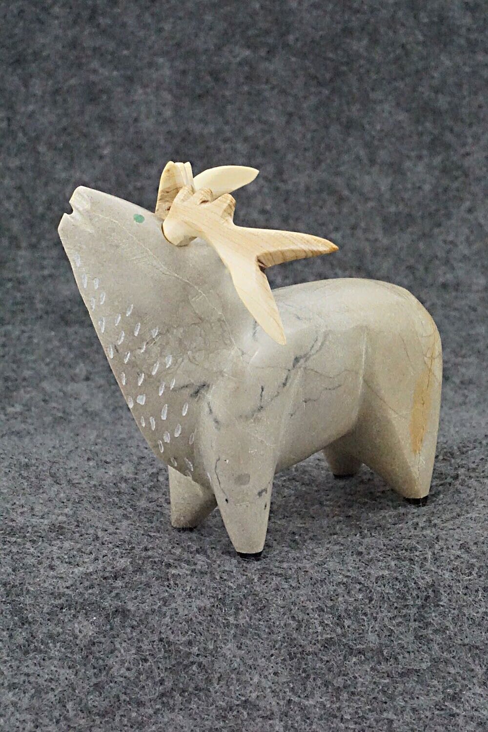 Elk Zuni Fetish Carving - Enrike Leekya