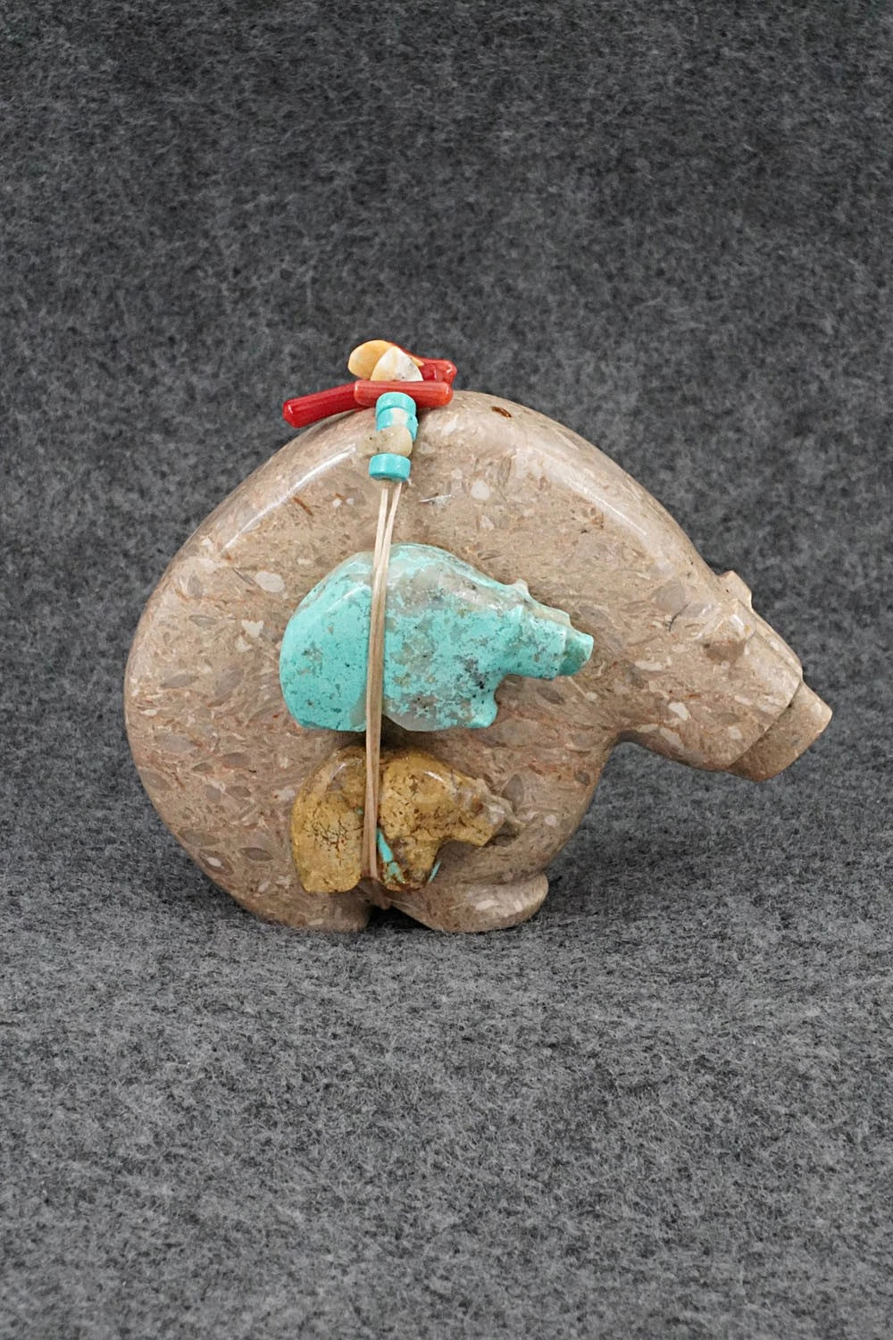 Bear Zuni Fetish Carving - Farlan & Paulette Quam