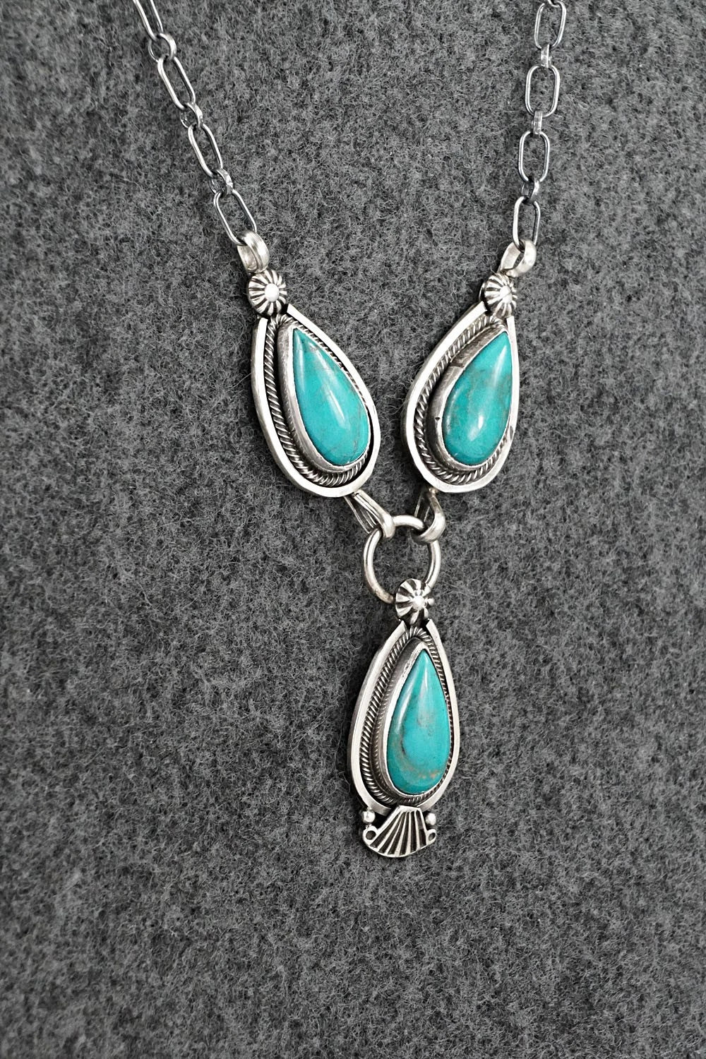 Turquoise & Sterling Silver Necklace - Verley Betone