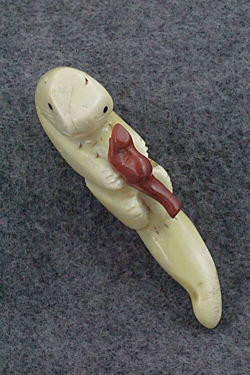 Otter with Cub Zuni Fetish Carving - Justin Red Elk