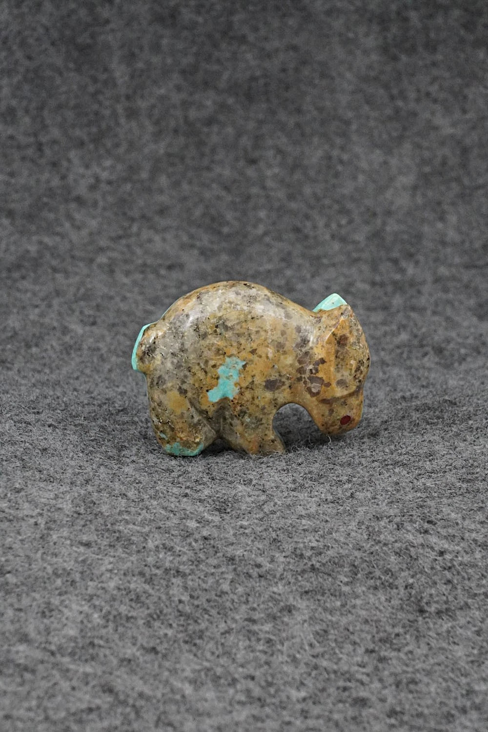 Rabbit Zuni Fetish Carving - Kenric Laiwekete