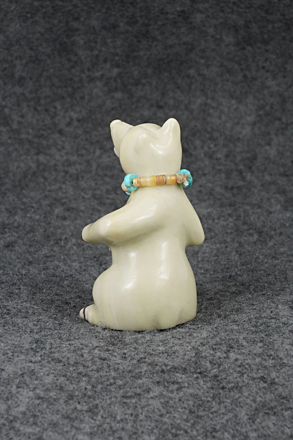 Bear Zuni Fetish Carving - Albert Eustace