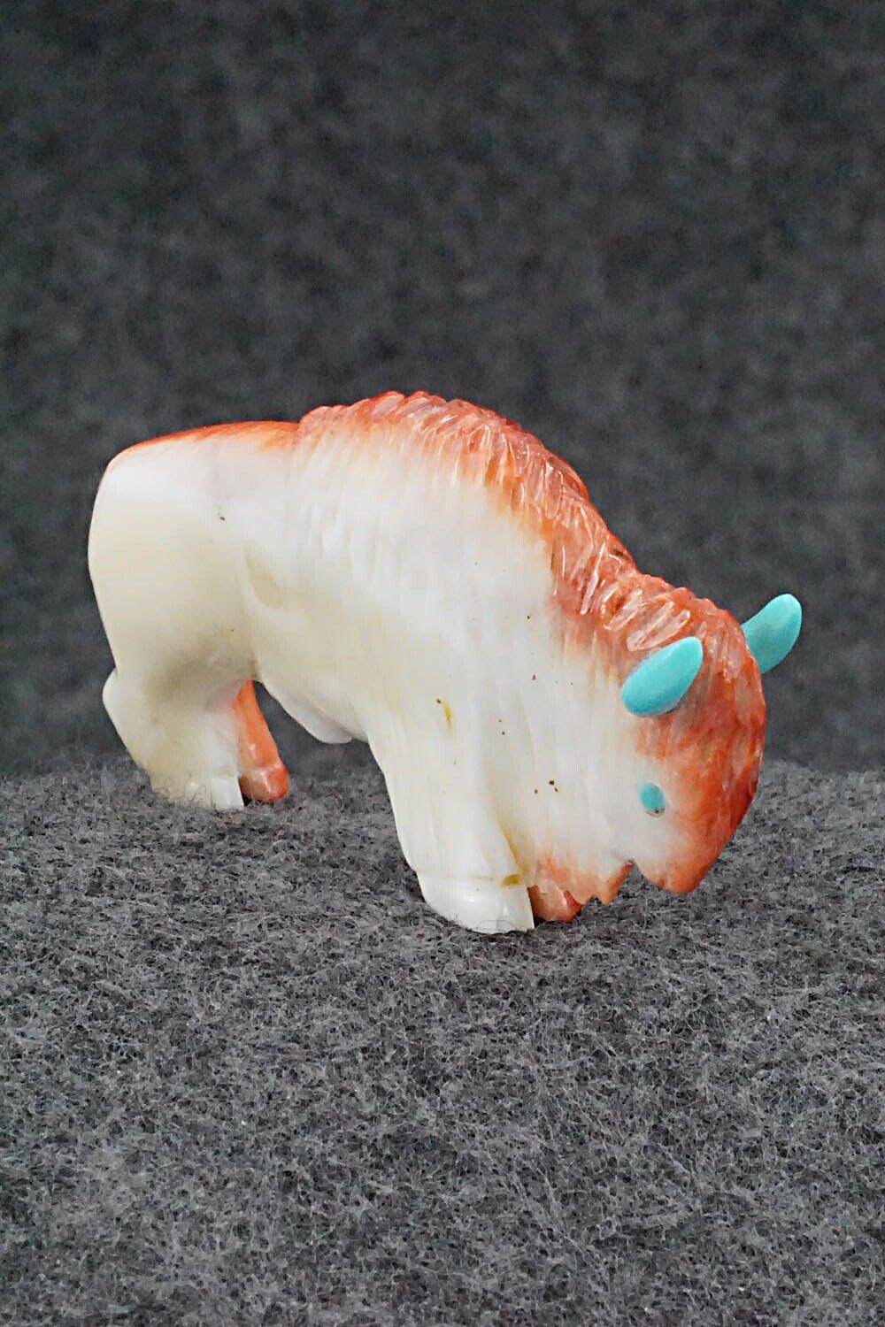 Buffalo Zuni Fetish Carving - Andres Quandelacy