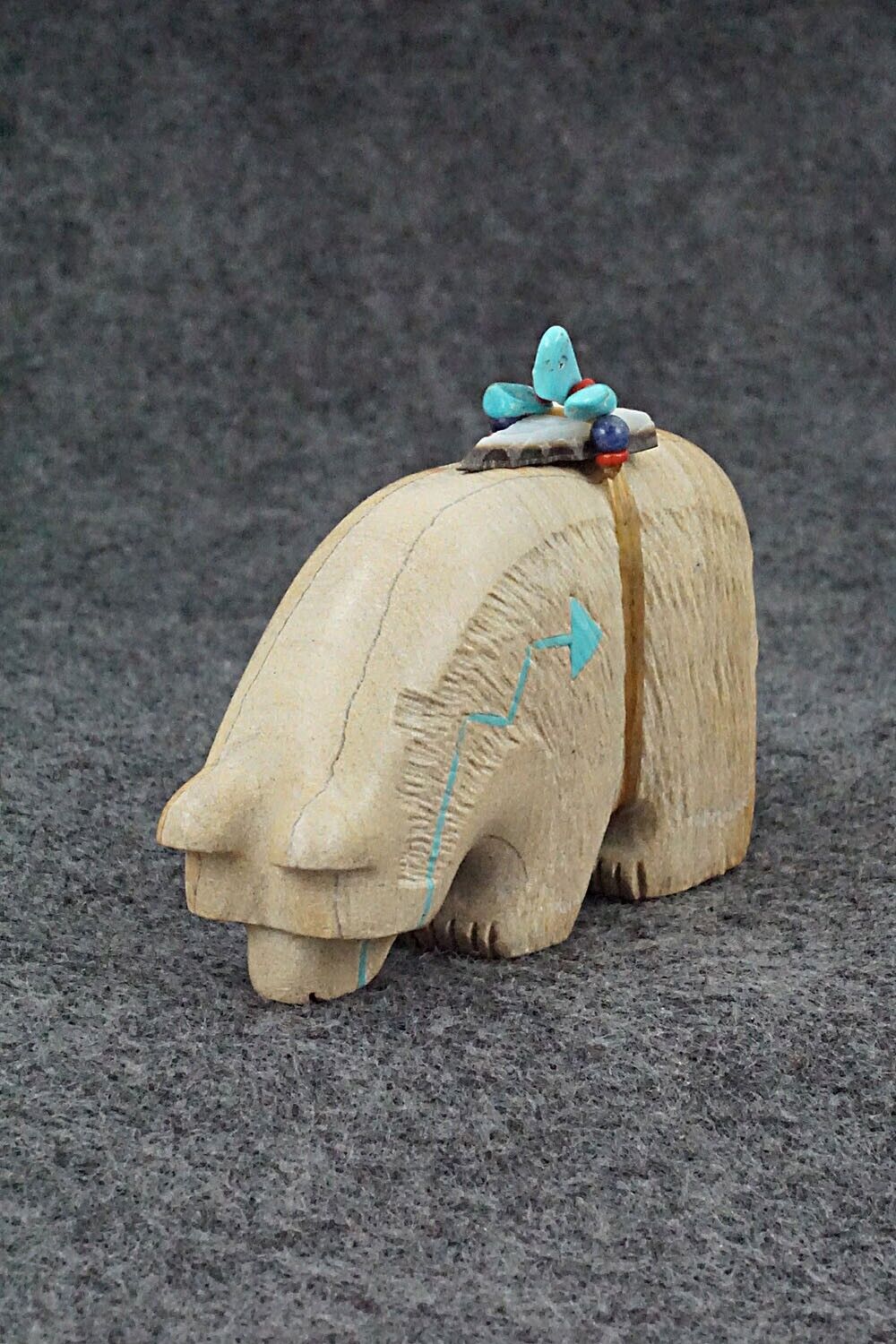 Bear Zuni Fetish Carving - Douglas Martza
