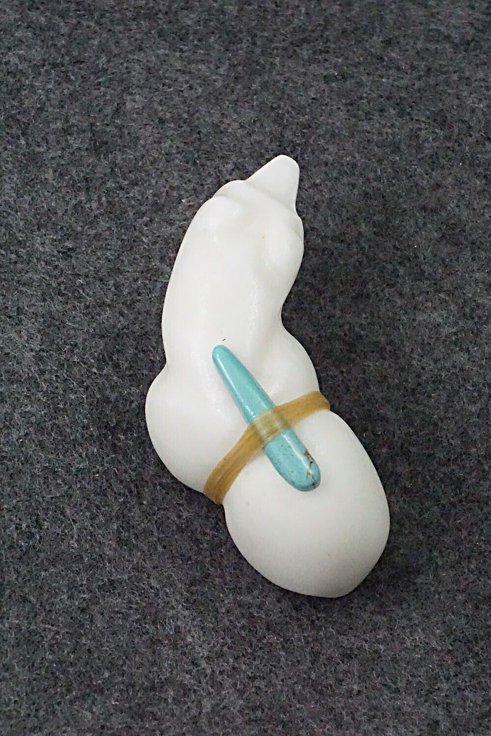 Bear Zuni Fetish Carving - Herbert Halate