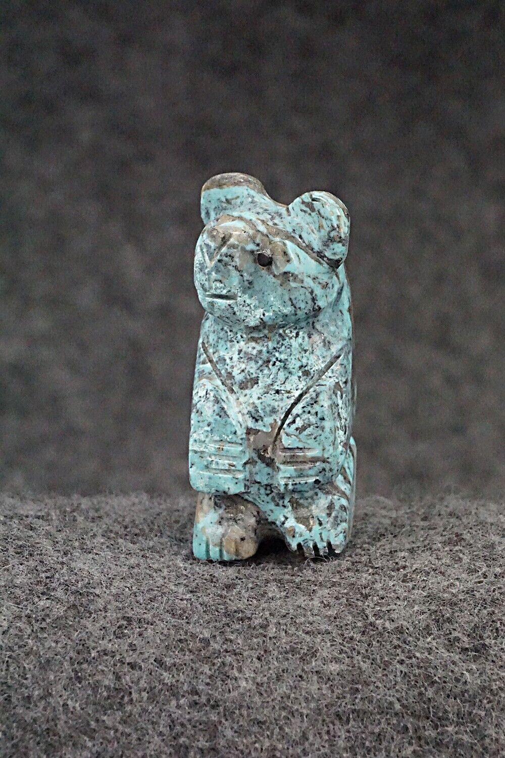 Bear Zuni Fetish Carving - Reynold Lunasee