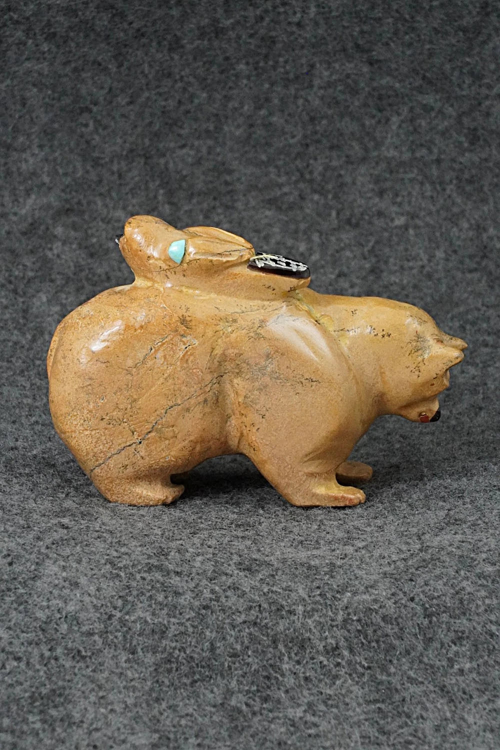 Bear Zuni Fetish Carving - Freddie Leekya