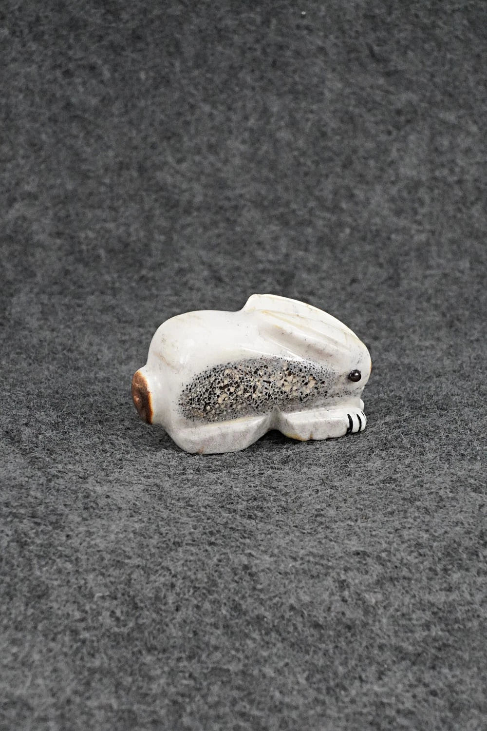 Rabbit Zuni Fetish Carving - Claudia Peina