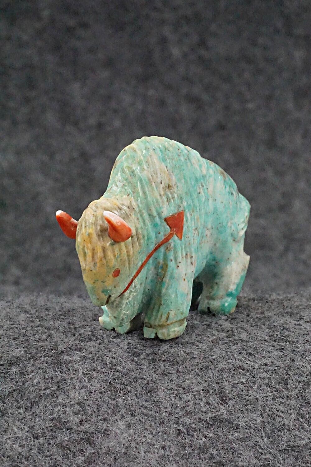 Buffalo Zuni Fetish Carving - Andres Quandelacy