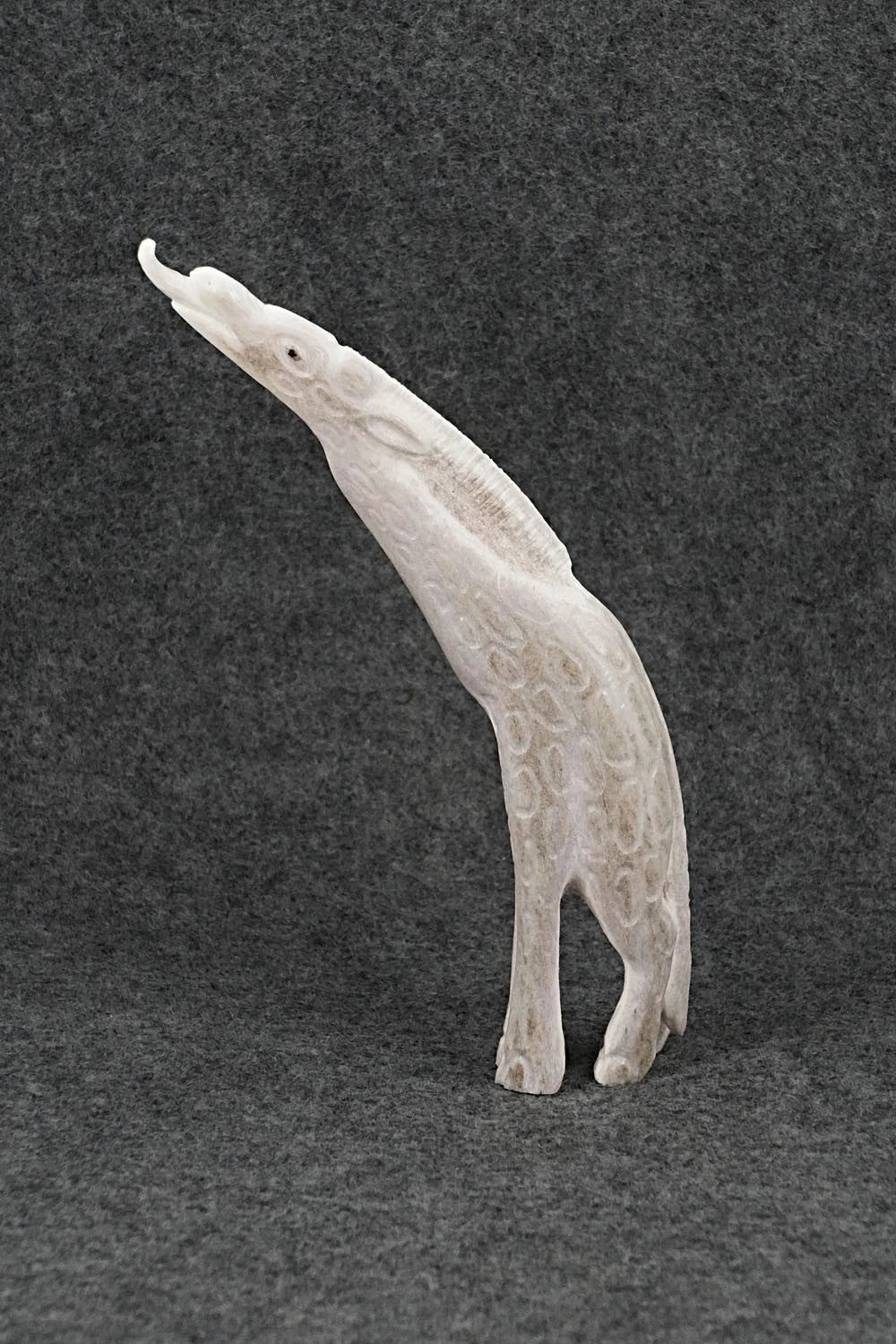 Giraffe Zuni Fetish Carving - Max Laate