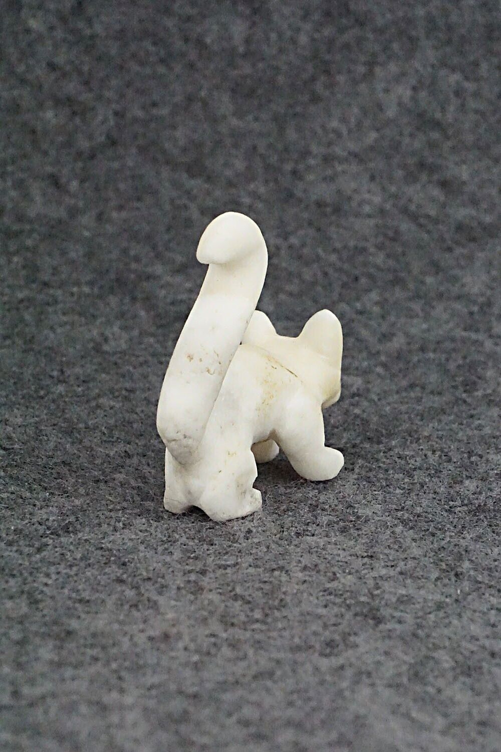 Mountain Lion Zuni Fetish Carving - Wilfred Cheama