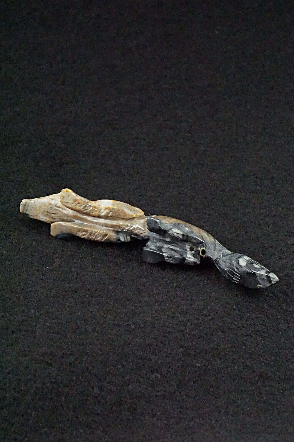 Wolf Zuni Fetish Carving - Lance Cheama