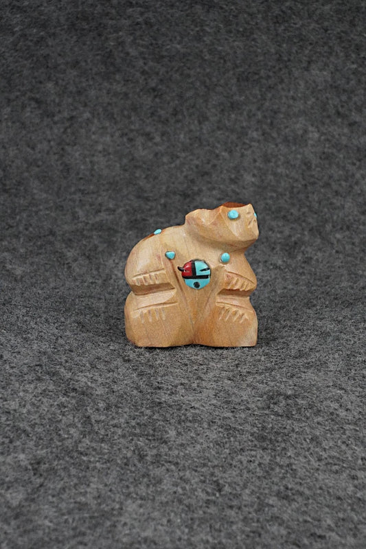 Bear Zuni Fetish Carving - Danette Laate