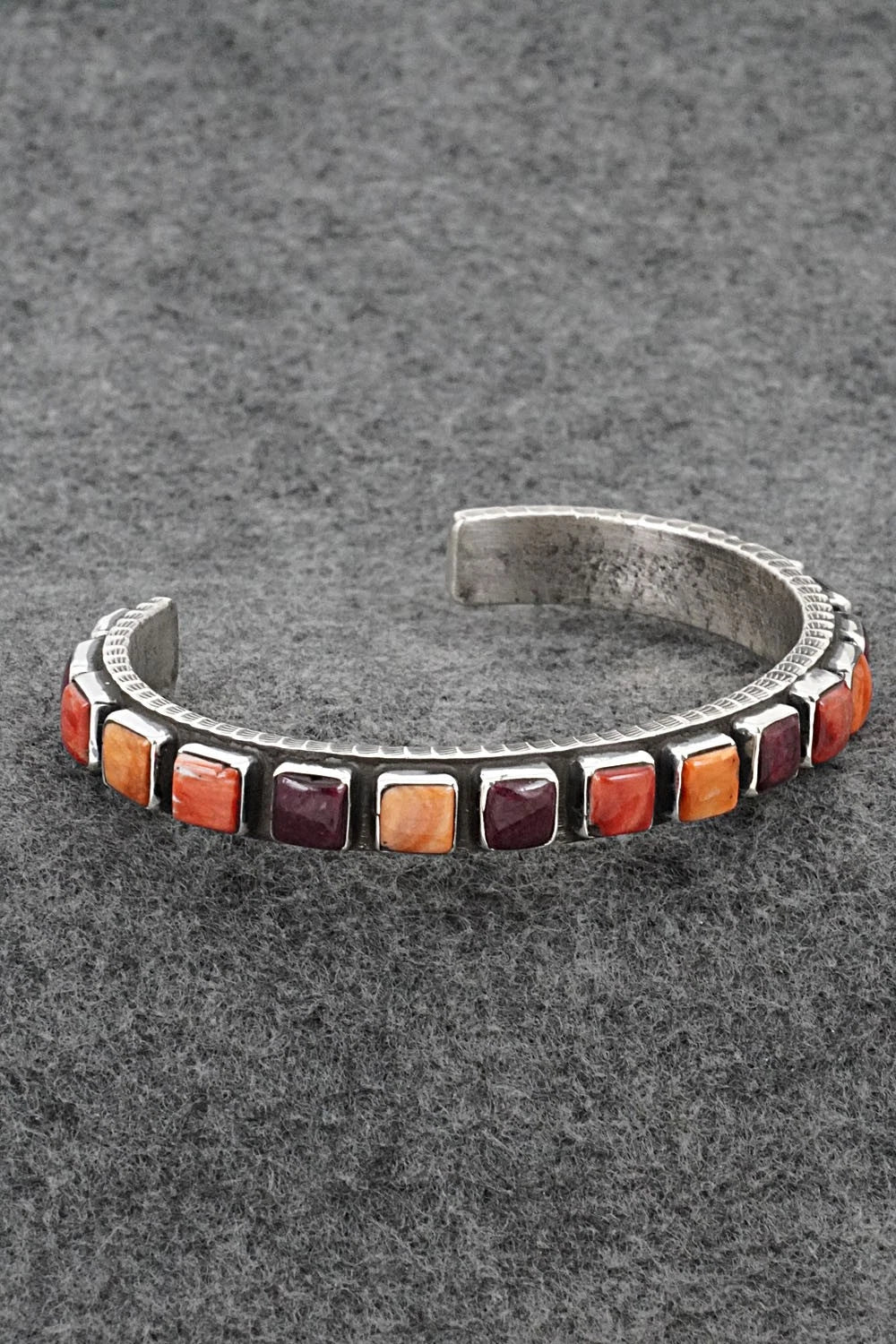 Spiny Oyster & Sterling Silver Bracelet - Ernest Rangel