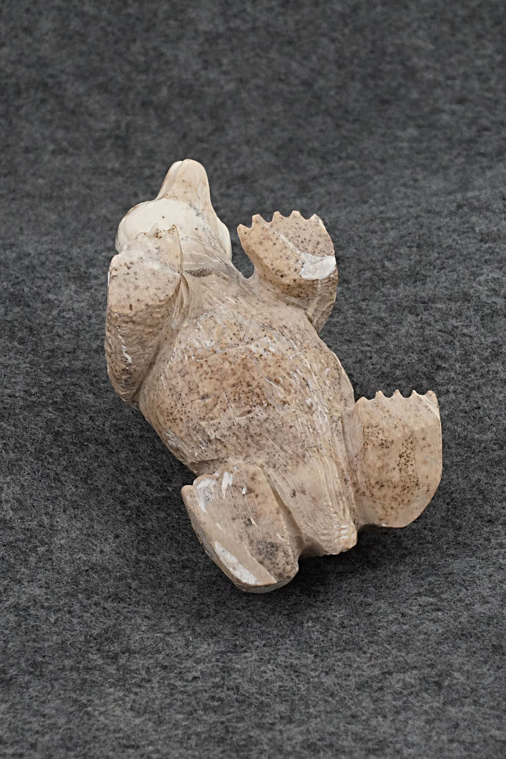 Badger Zuni Fetish Carving - Derrick Kaamasee
