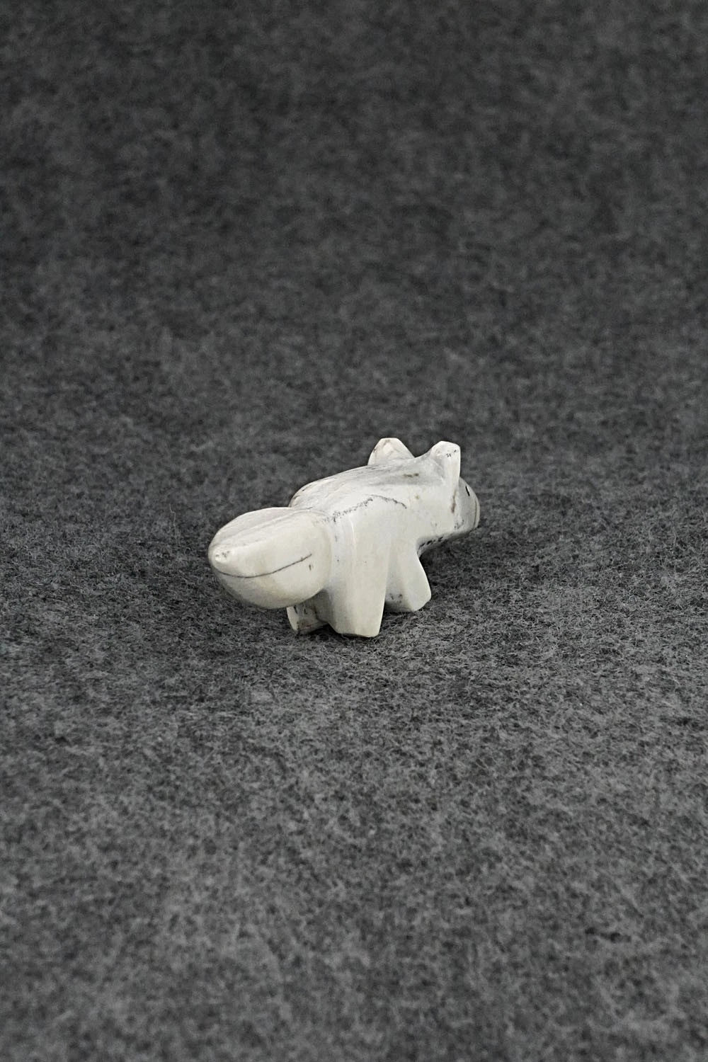 Fox Zuni Fetish Carving - Benina Kallestewa