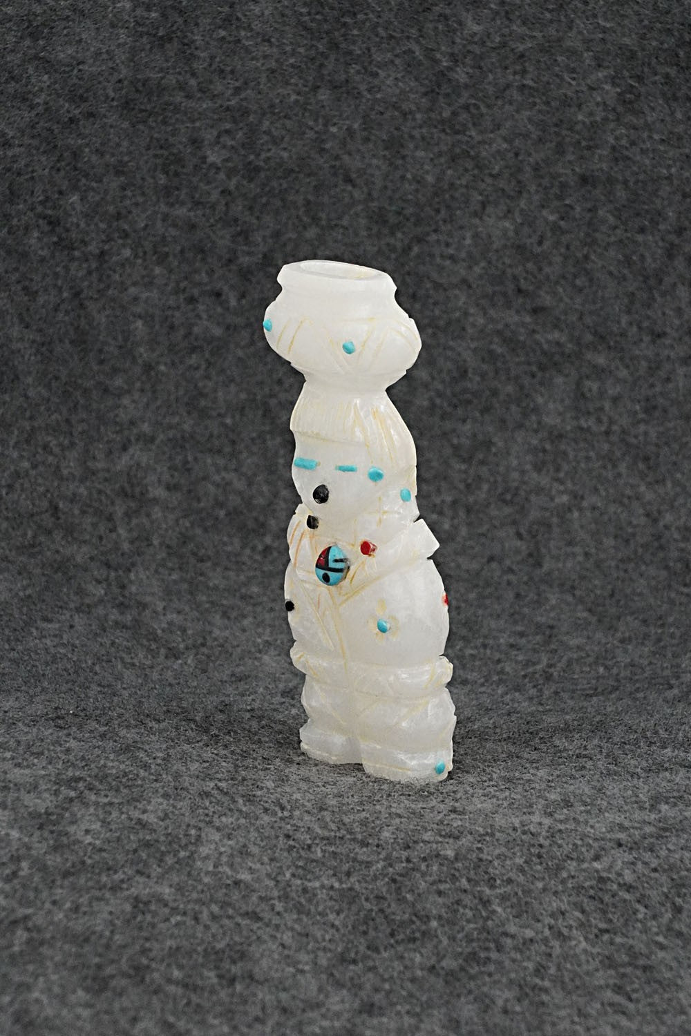Ola Maiden Zuni Fetish Carving - Dannette Laate
