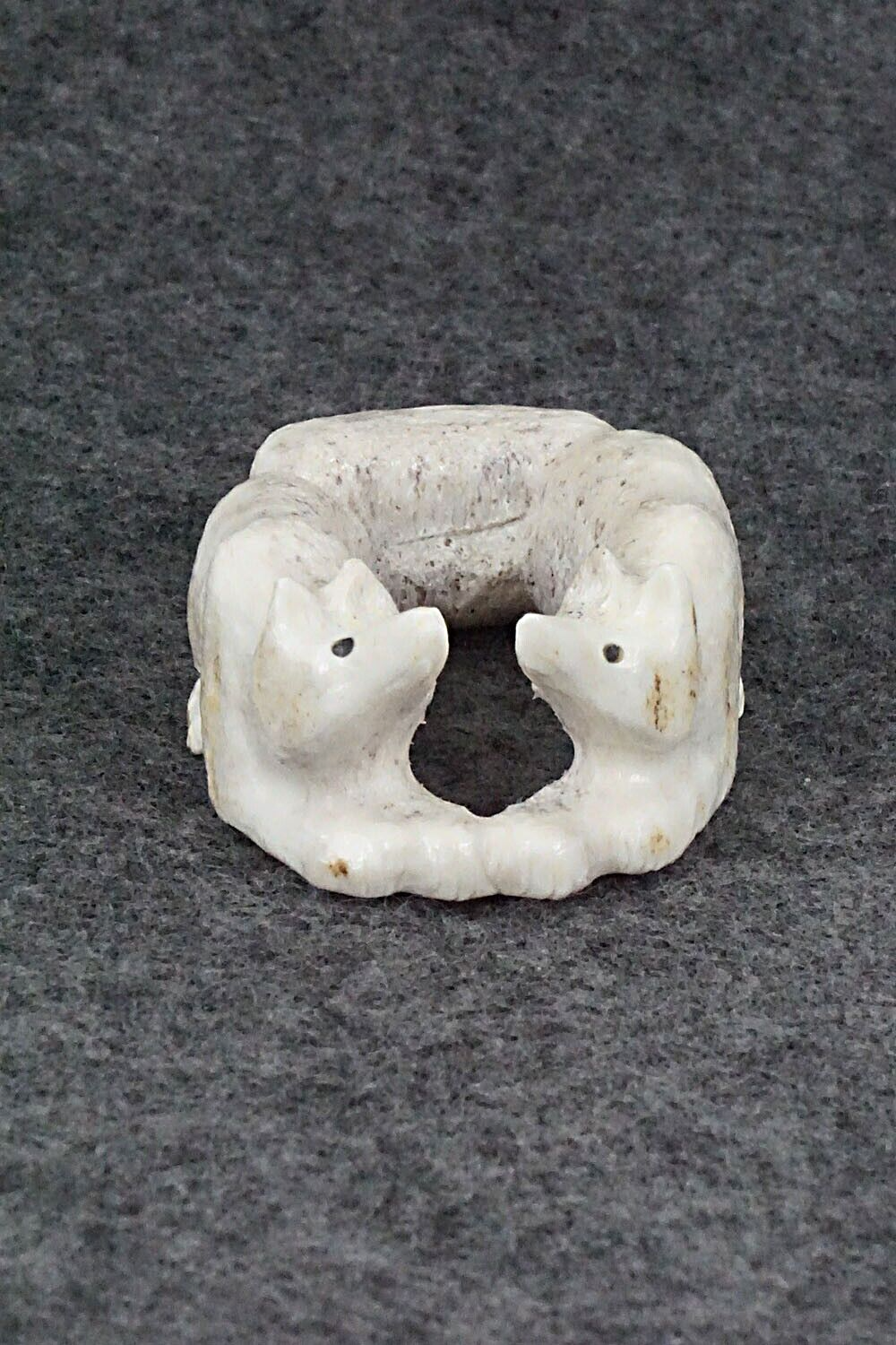 Wolves Zuni Fetish Carving - Maxx Laate