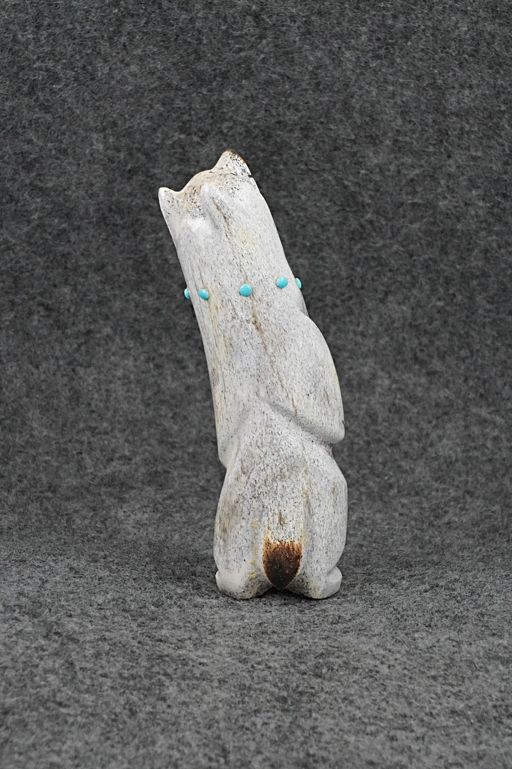 Bear Zuni Fetish Carving - Claudia Peina