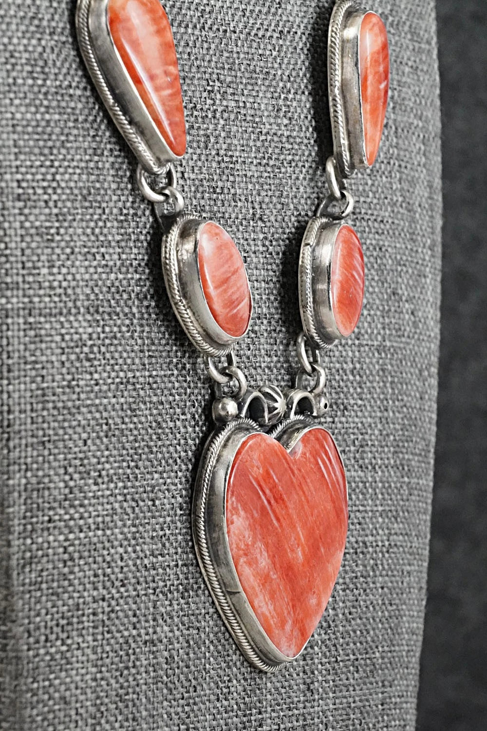 Spiny Oyster & Sterling Silver Necklace and Earrings Set - Bobby Johnson