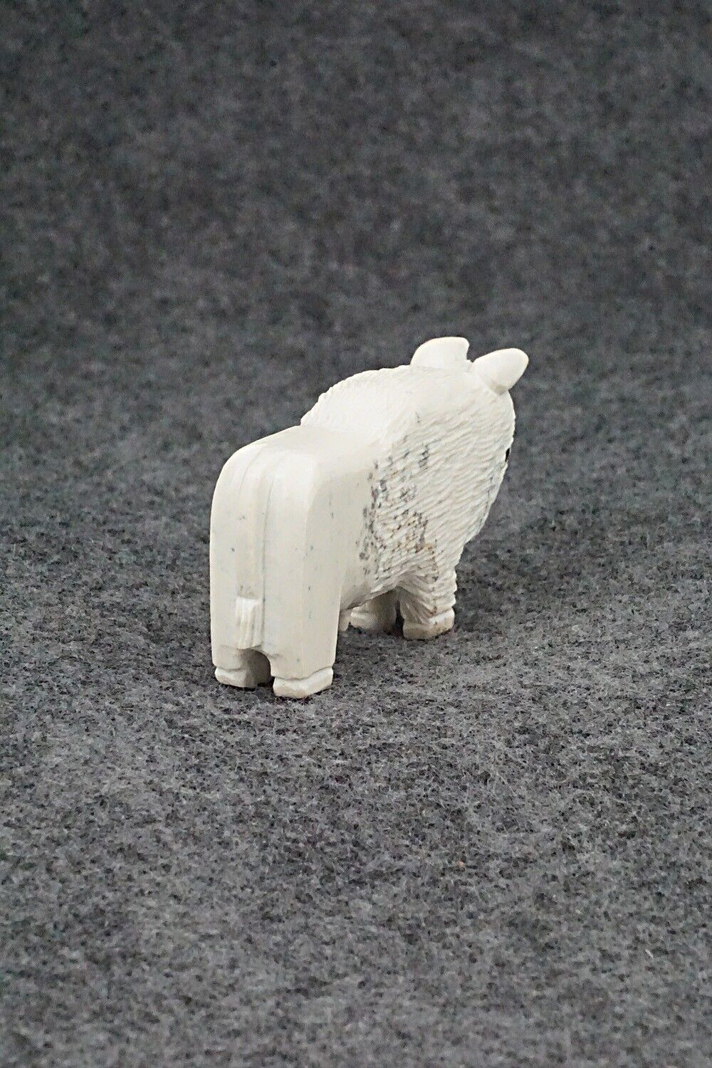 Buffalo Zuni Fetish Carving - Jesus Espino
