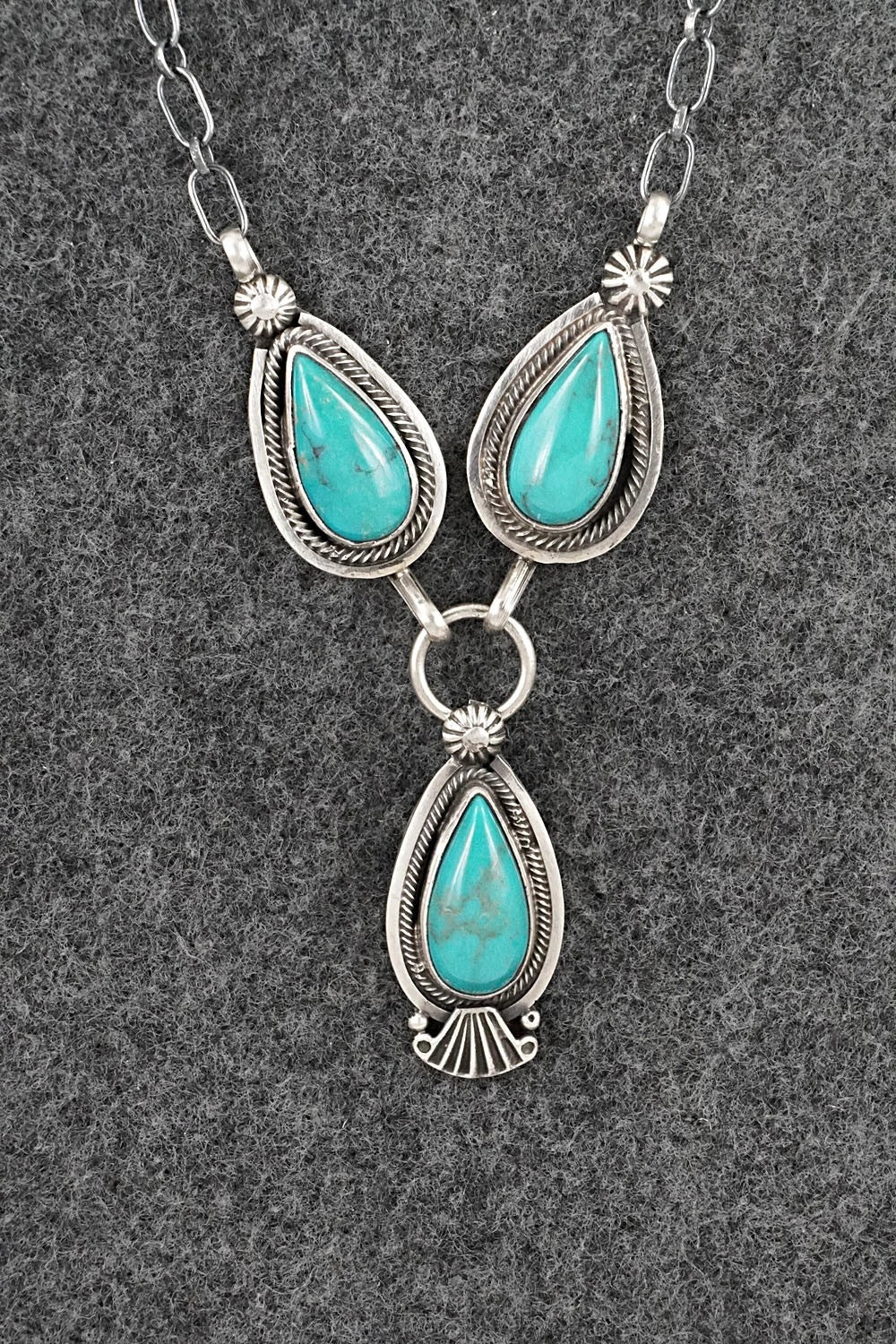 Turquoise & Sterling Silver Necklace - Verley Betone
