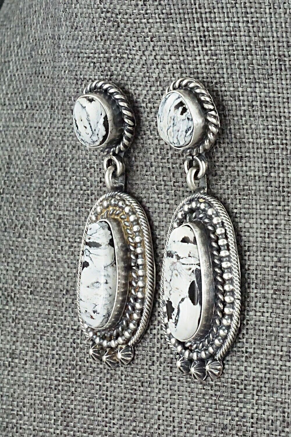 White Buffalo & Sterling Silver Pendant & Earrings Set - Raymond Delgarito