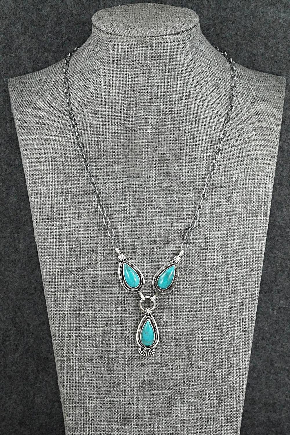Turquoise & Sterling Silver Necklace - Verley Betone