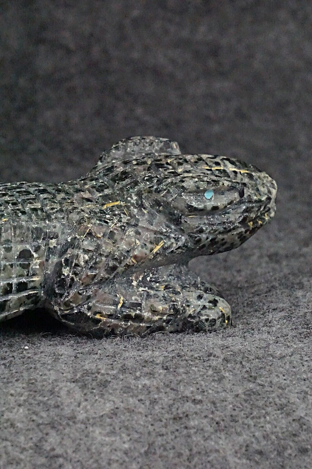 Lizard Zuni Fetish Carving - Tony Mackel