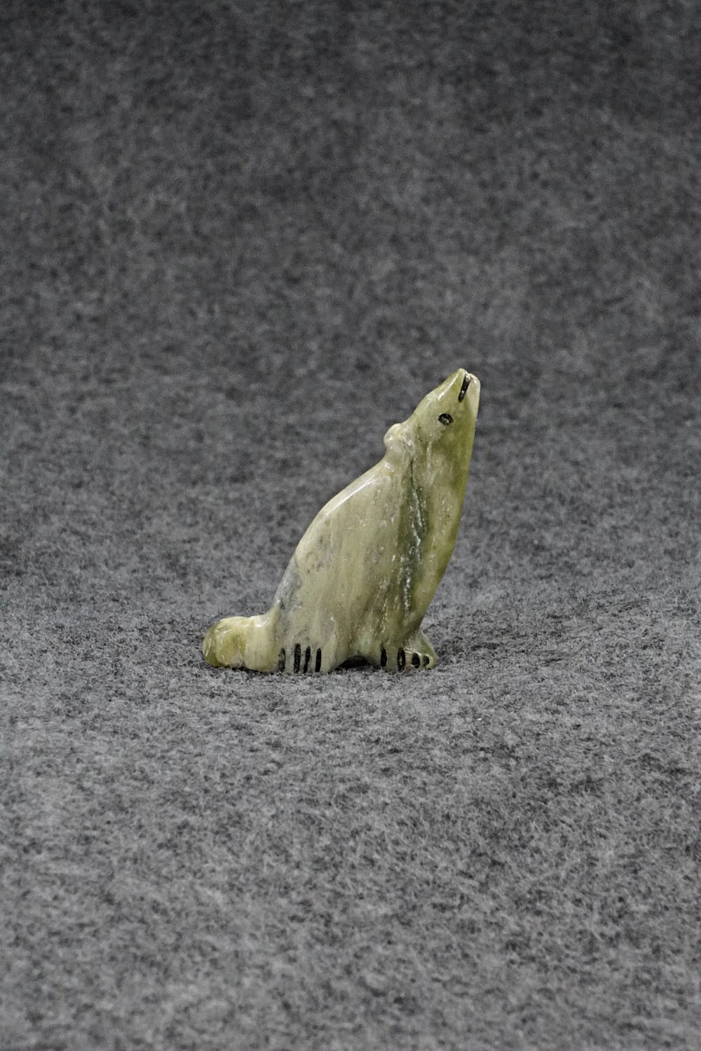 Wolf Zuni Fetish Carving - Darrin Boone