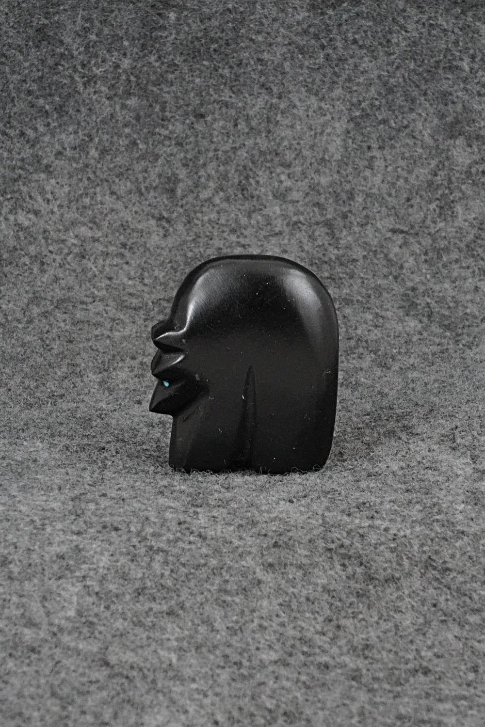 Bear Zuni Fetish Carving - Tony Mackel