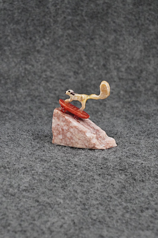 Dog Zuni Fetish Carving - Ruben Najera
