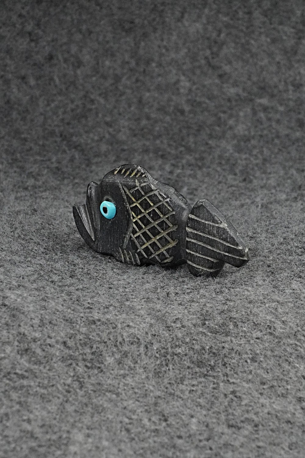 Fish Zuni Fetish Carving - Danette Laate