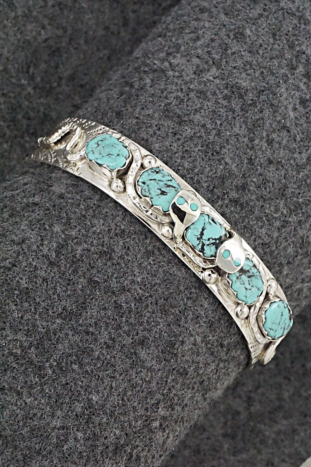 Turquoise & Sterling Silver Bracelet - Joy Calavaza