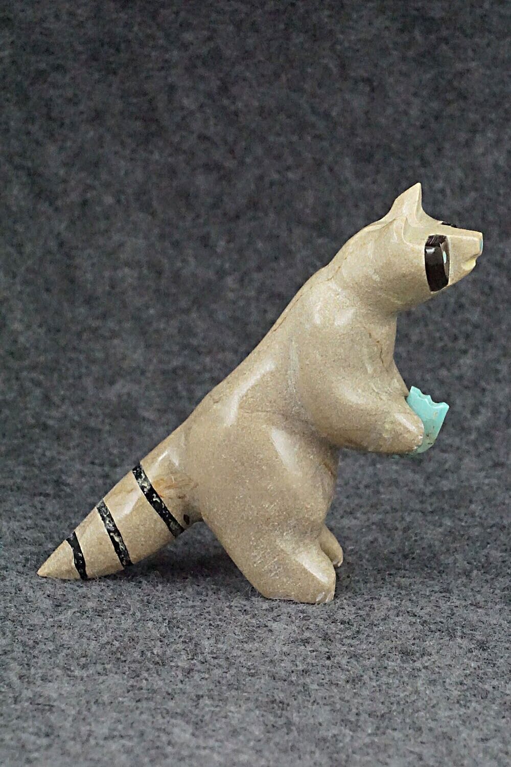 Raccoon Zuni Fetish Carving - Enrike Leekya
