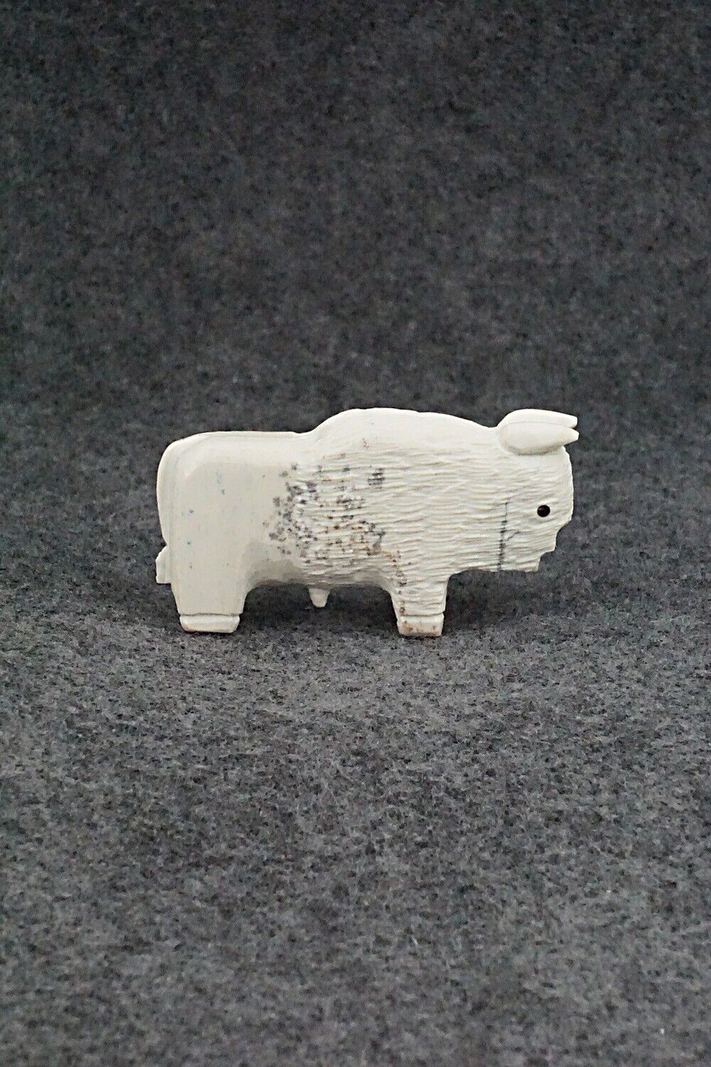 Buffalo Zuni Fetish Carving - Jesus Espino