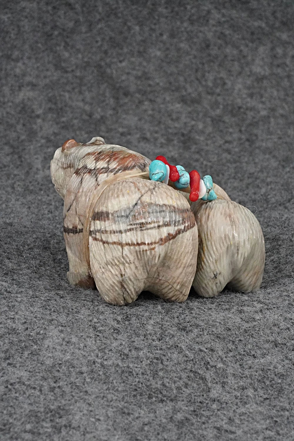 Bear Zuni Fetish Carving - Farlan & Paulette Quam