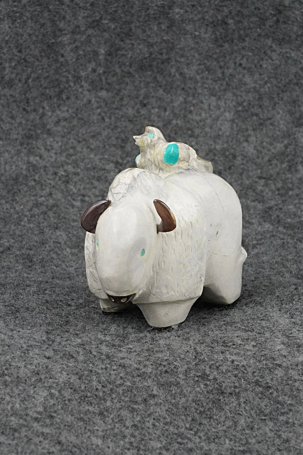 Buffalo Zuni Fetish Carving - Freddie Leekya