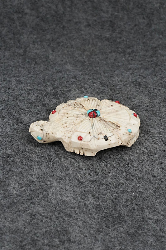 Turtle Zuni Fetish Carving - Dannette Laate