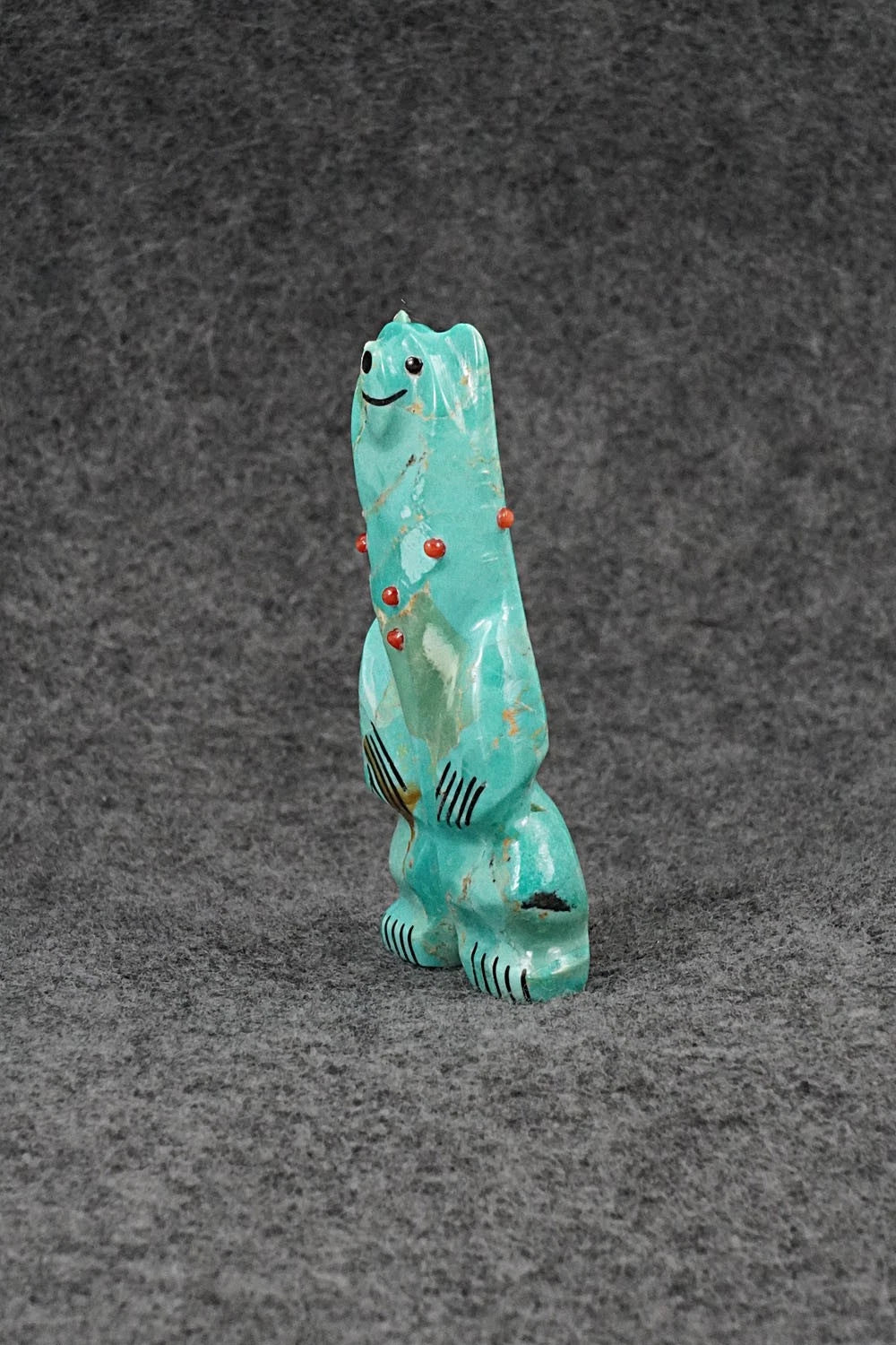 Bear Zuni Fetish Carving - Claudia Peina