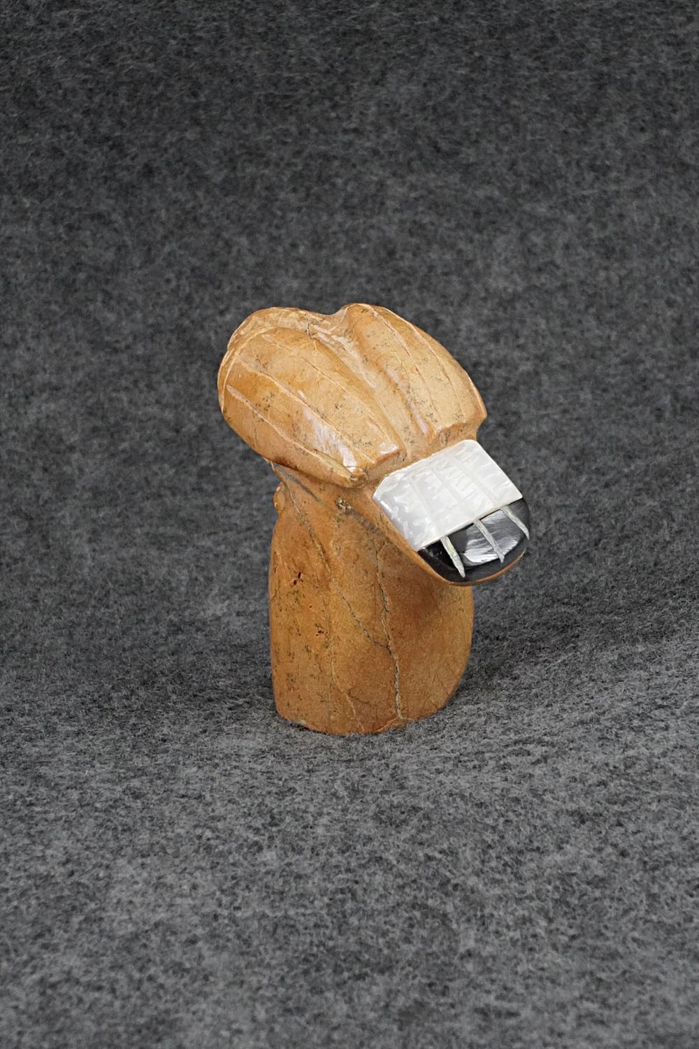 Eagle Zuni Fetish Carving - Freddie Leekya