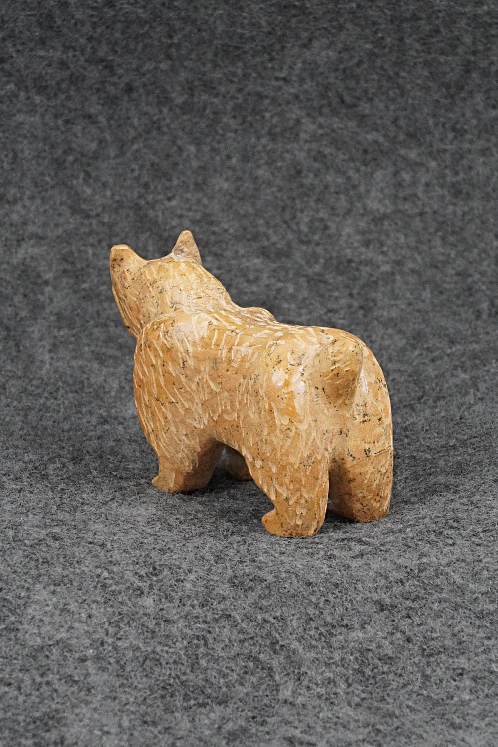 Bobcat Zuni Fetish Carving - Freddie Leekya
