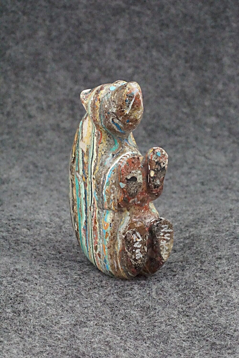 Bear Zuni Fetish Carving - Nelson Yatsatte
