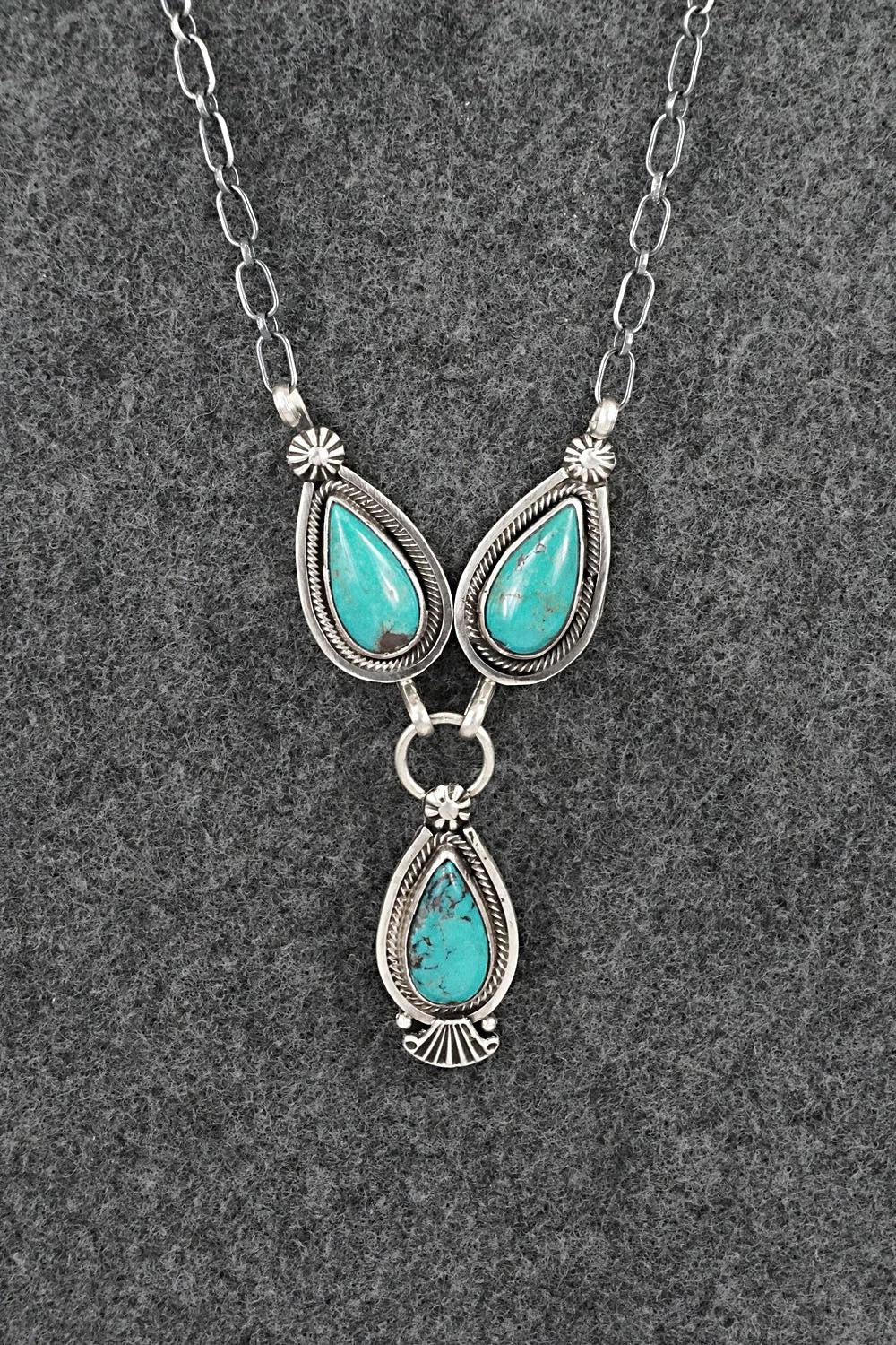 Turquoise & Sterling Silver Necklace - Verley Betone