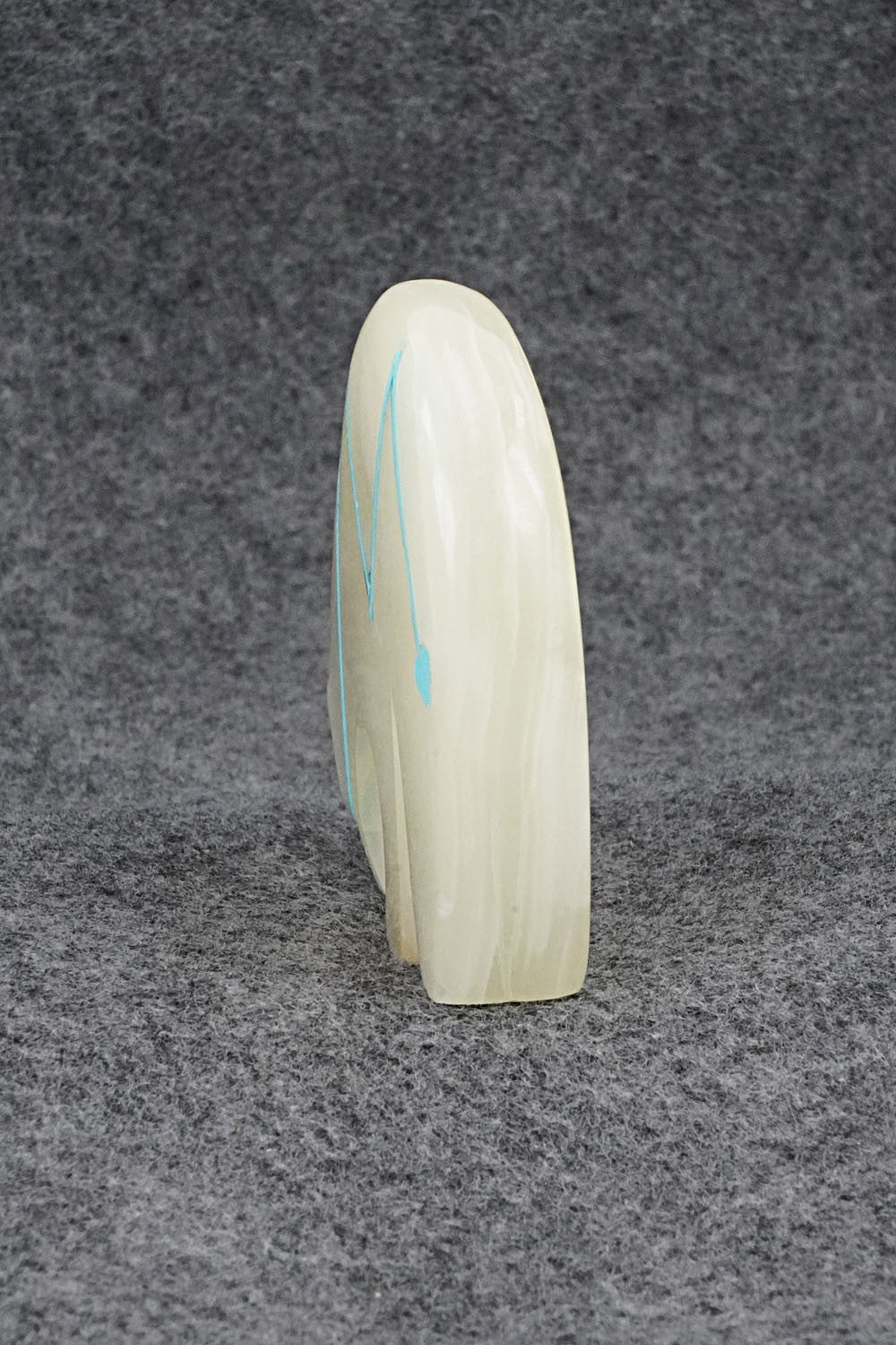 Bear Zuni Fetish Carving - Kenric Laiwakete