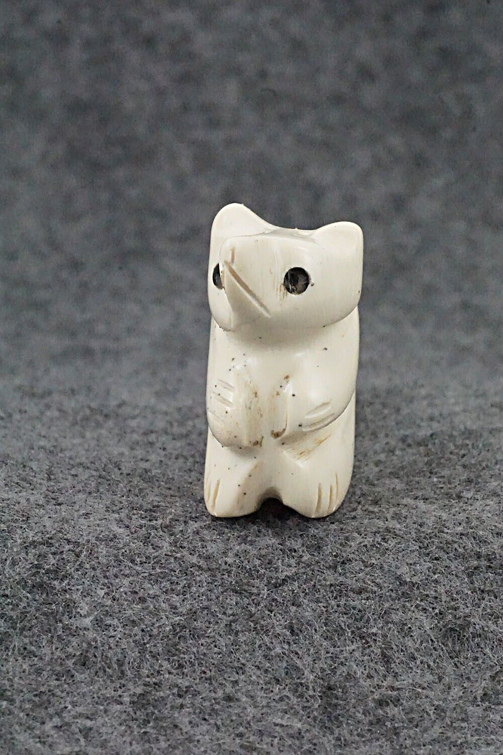 Raccoon Zuni Fetish Carving - Justin Red Elk