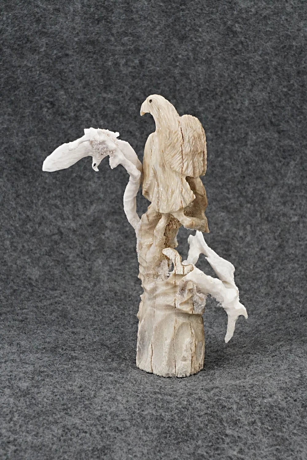 Eagles Zuni Fetish Carving - Ruben Najera