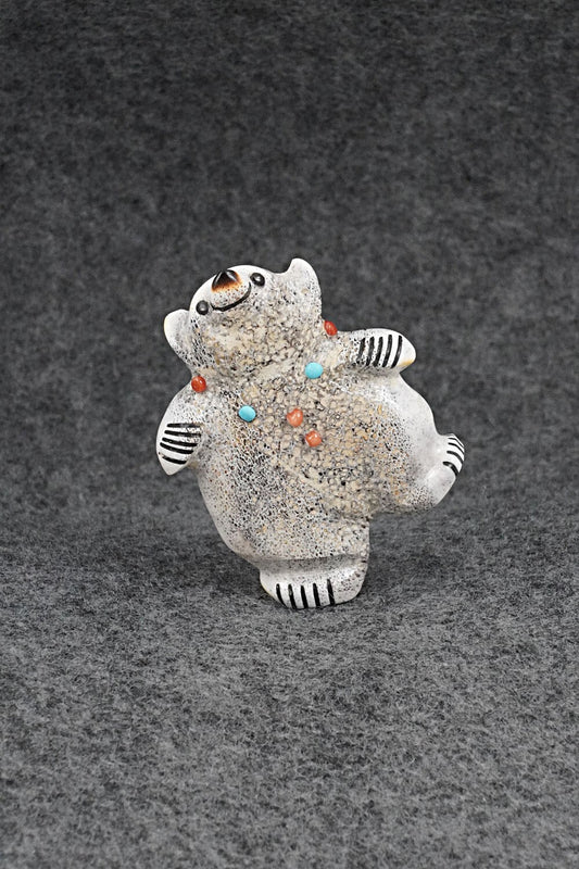 Bear Zuni Fetish Carving - Claudia Peina