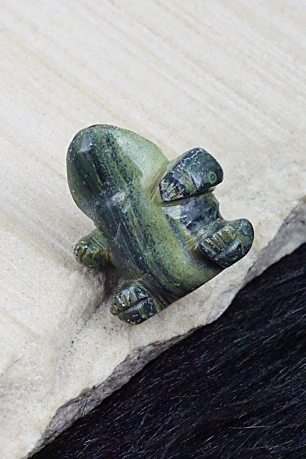 Frog Zuni Fetish Carving - Marcus Yuselaw